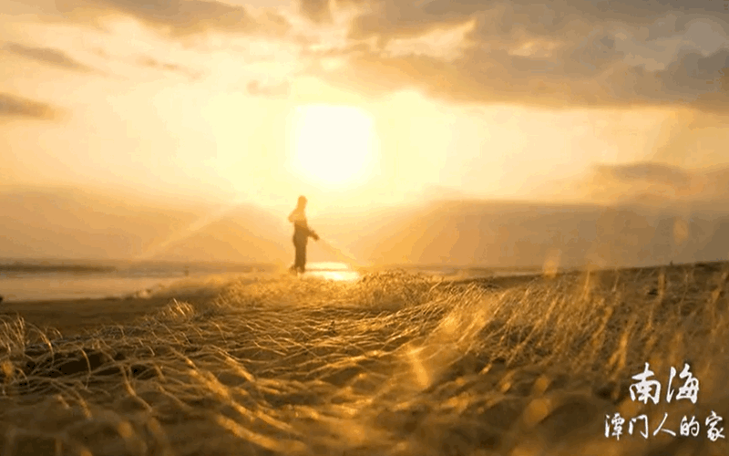 1632712158466011144.gif 动图9.gif
